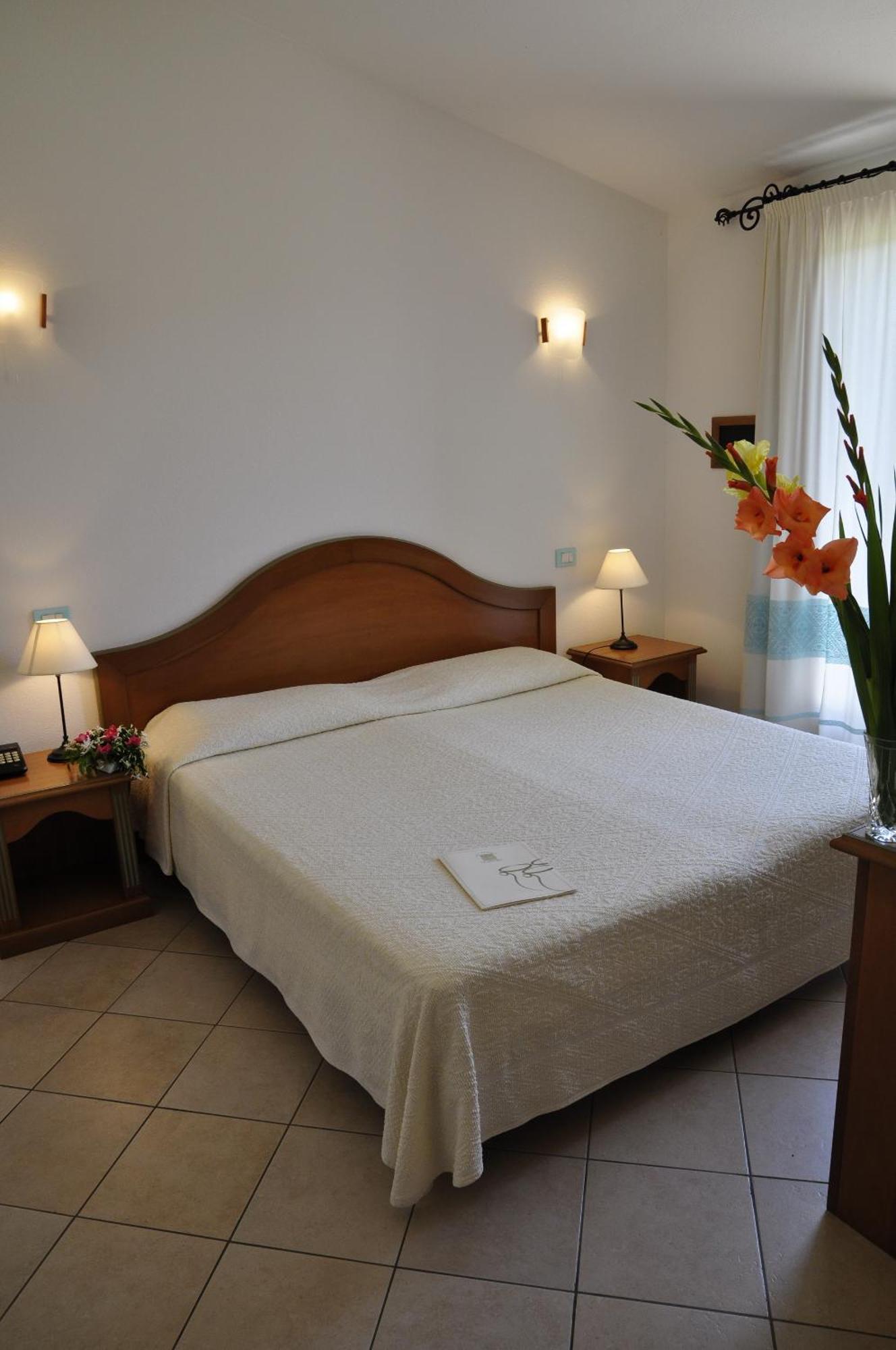 Le Anfore Hotel Villasimius Bagian luar foto