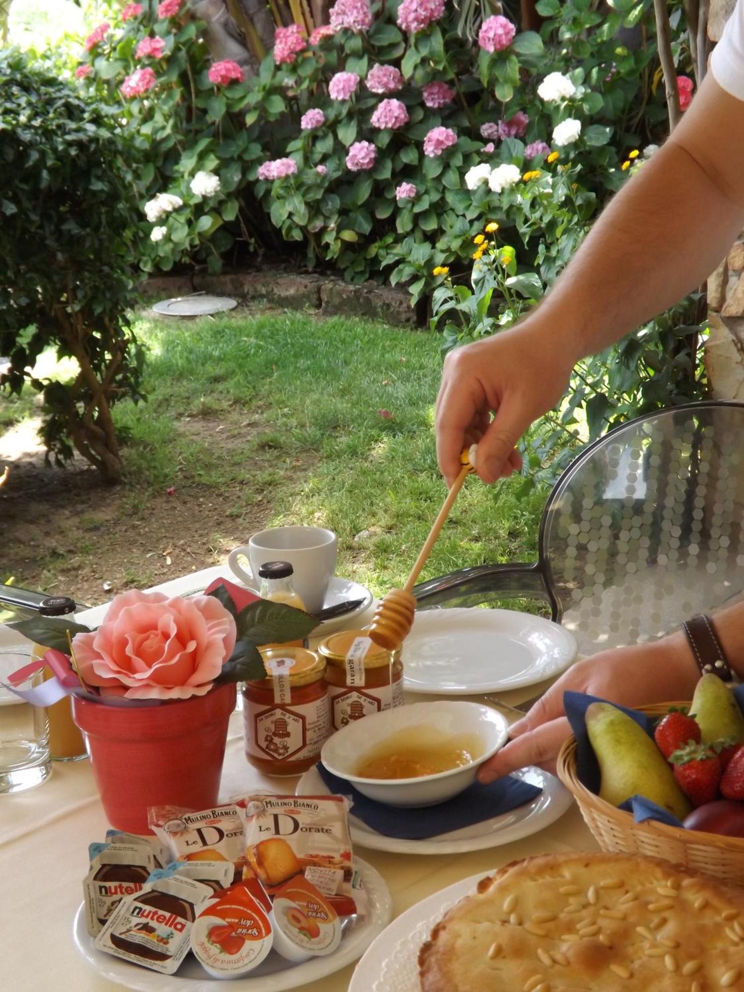 Le Anfore Hotel Villasimius Bagian luar foto