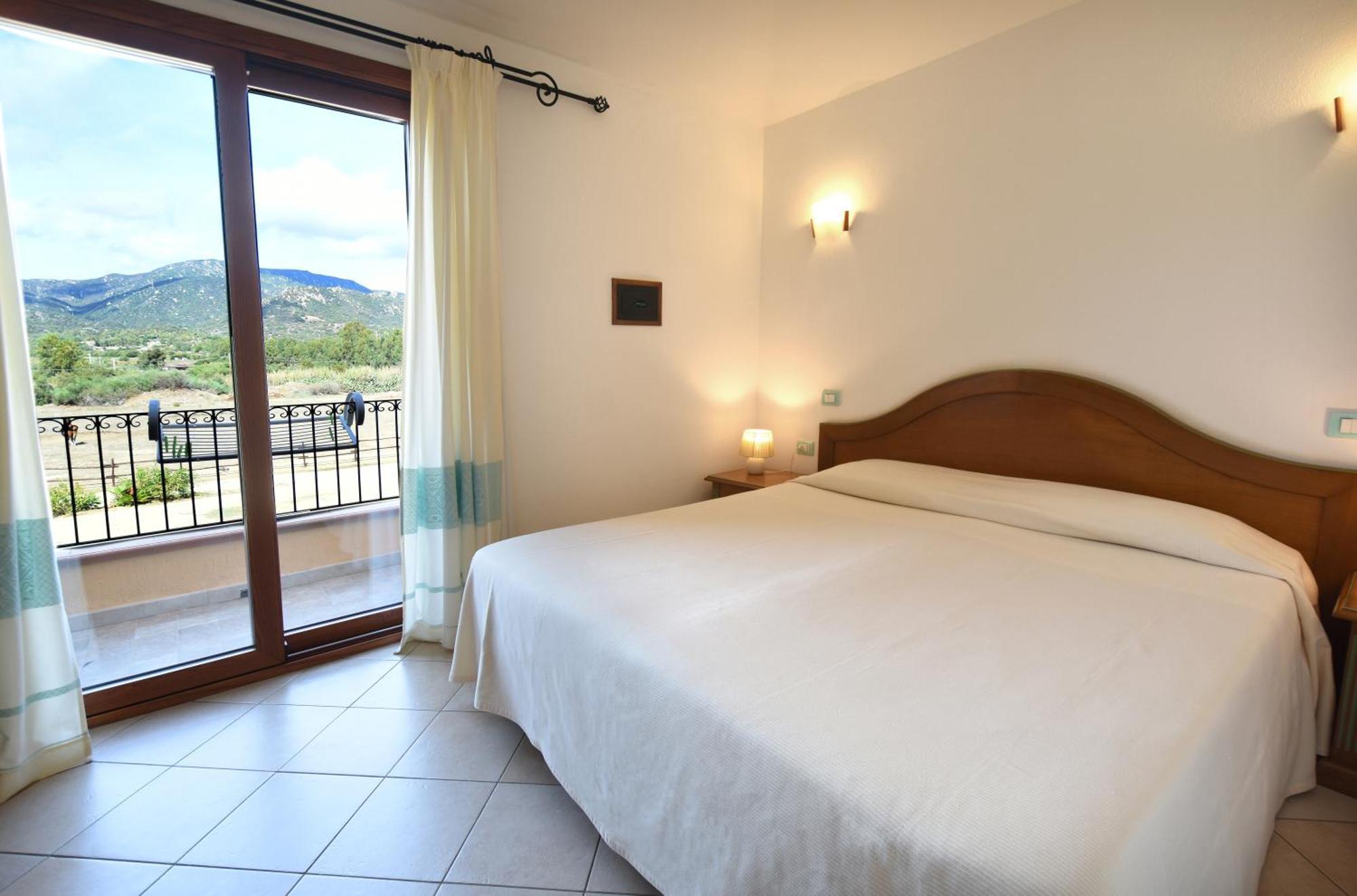 Le Anfore Hotel Villasimius Bagian luar foto