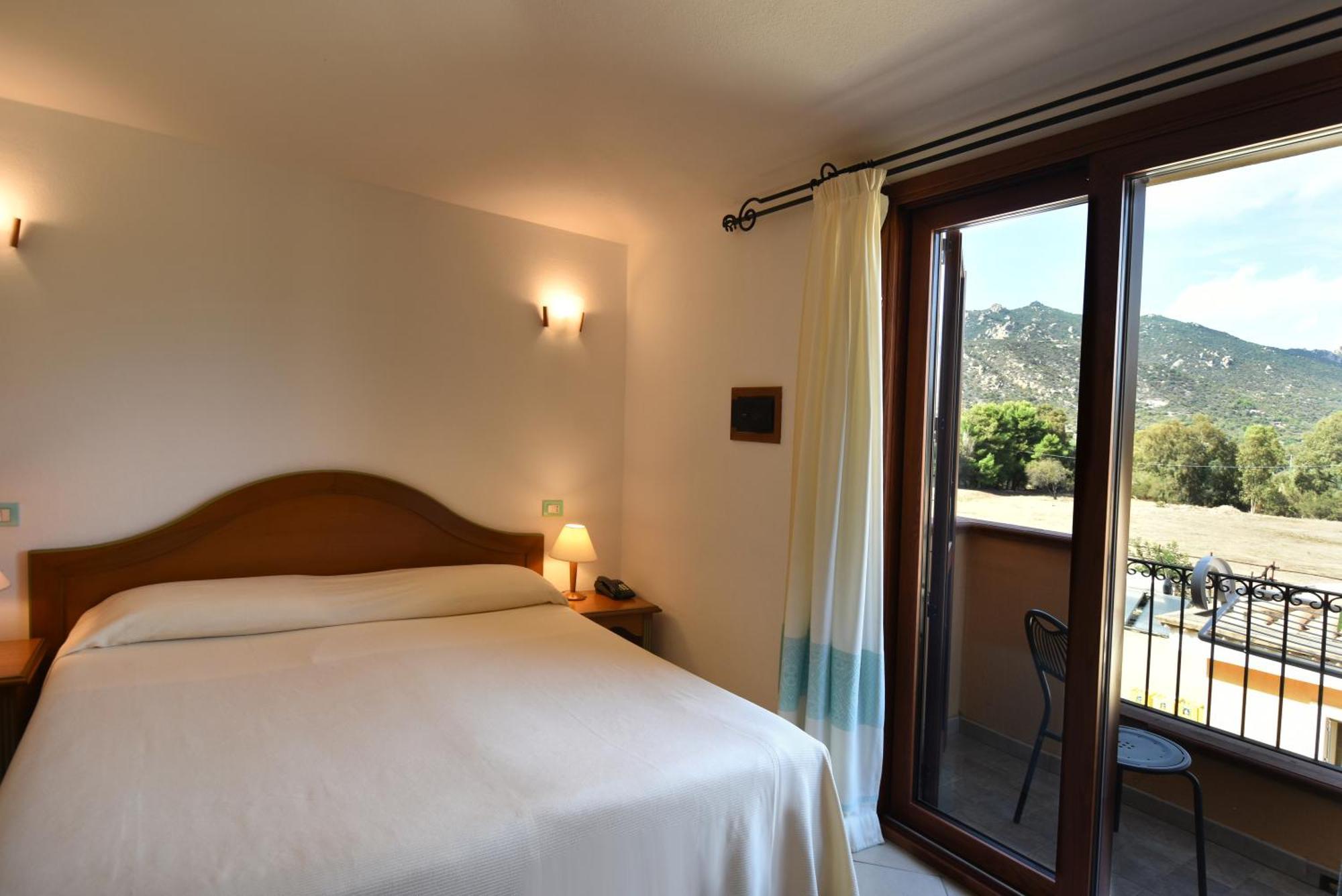 Le Anfore Hotel Villasimius Bagian luar foto