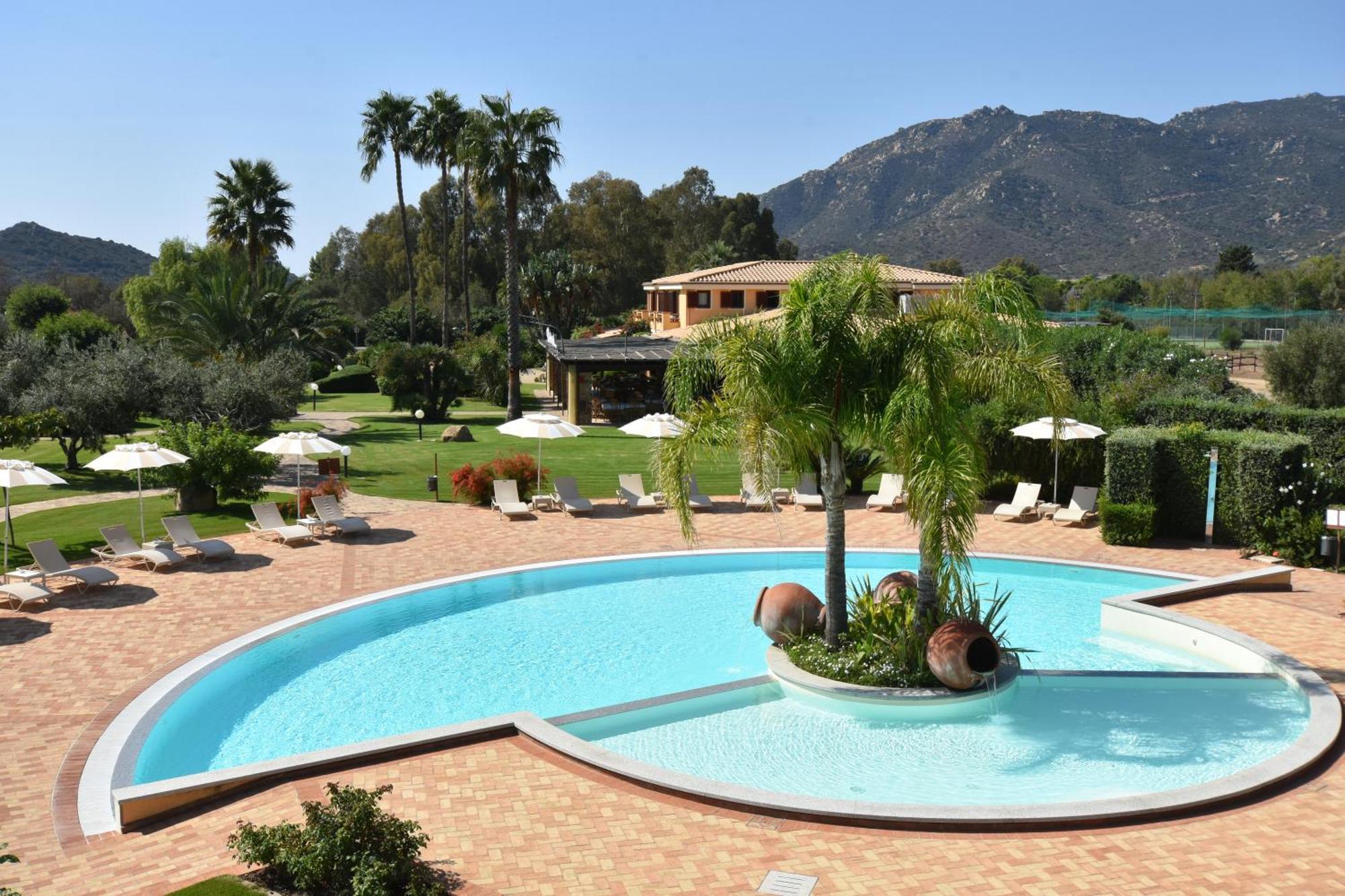Le Anfore Hotel Villasimius Bagian luar foto