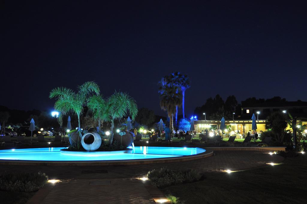 Le Anfore Hotel Villasimius Bagian luar foto