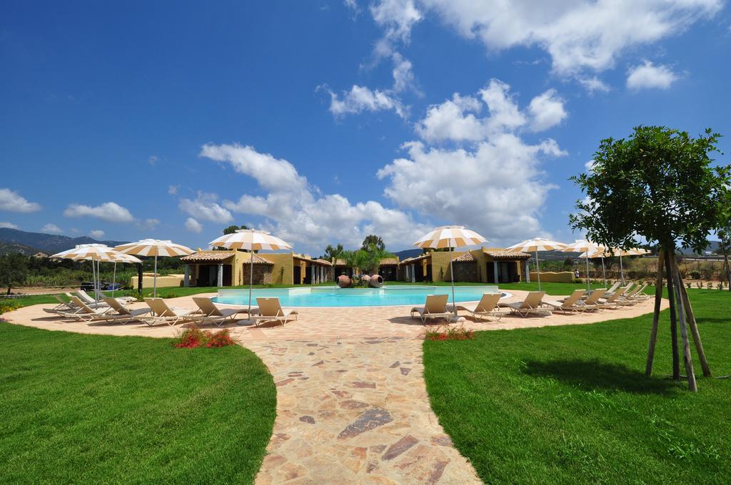 Le Anfore Hotel Villasimius Bagian luar foto