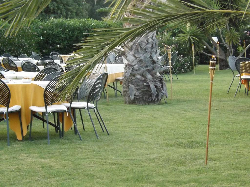 Le Anfore Hotel Villasimius Bagian luar foto
