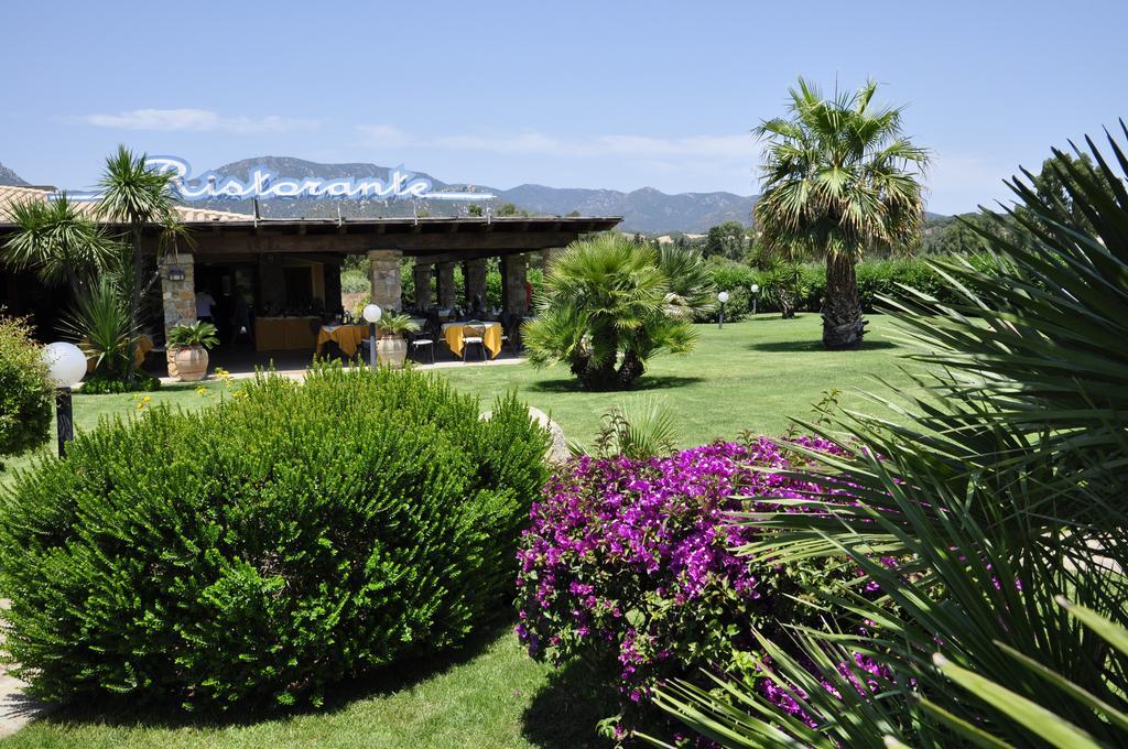 Le Anfore Hotel Villasimius Bagian luar foto